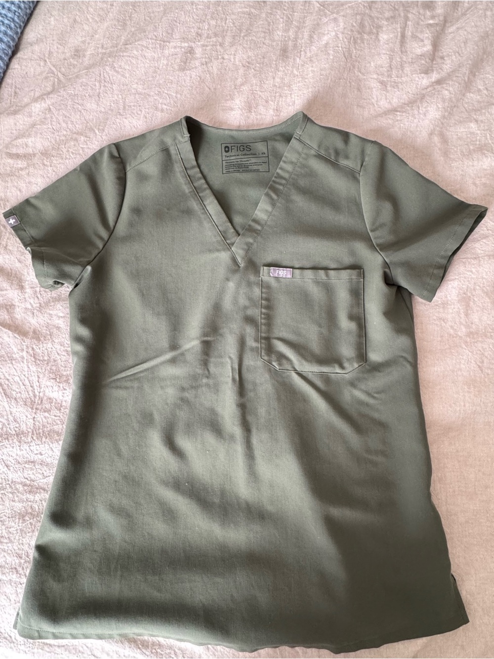 FIGS women’s Olive Short-Sleeve V-Neck Scrub Top